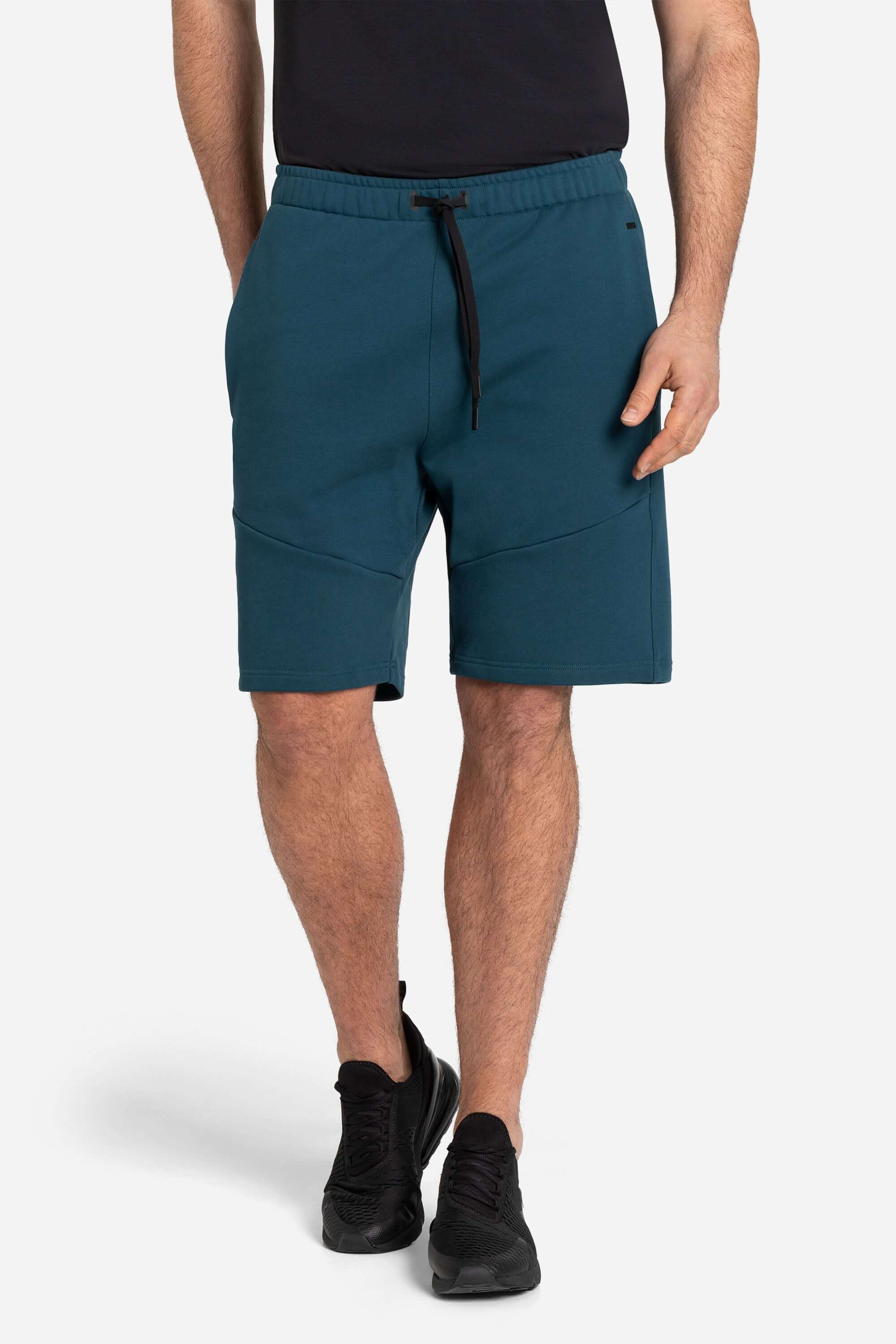 Training and leisure shorts in blue from AYCANE