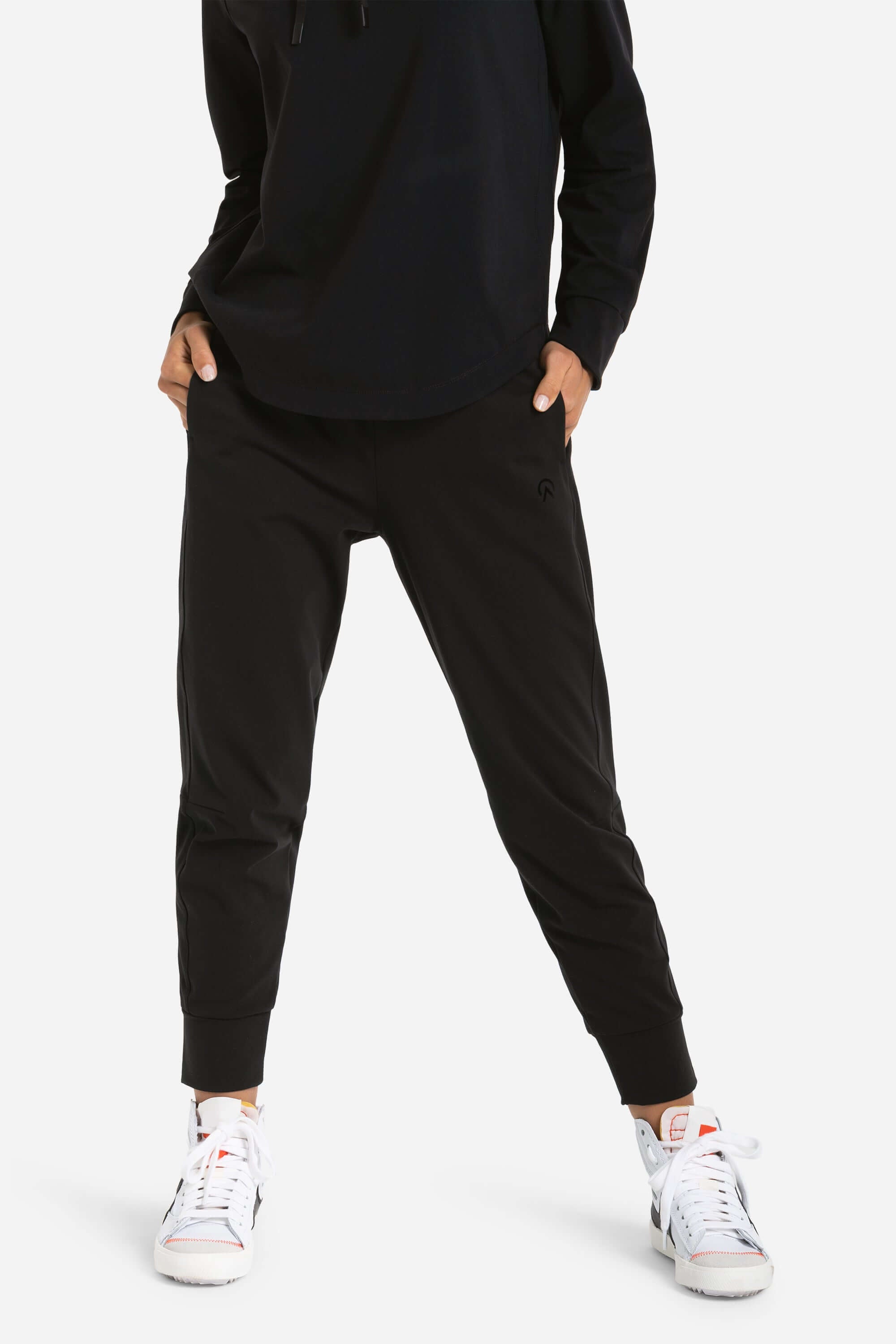 Women workout joggers in black
