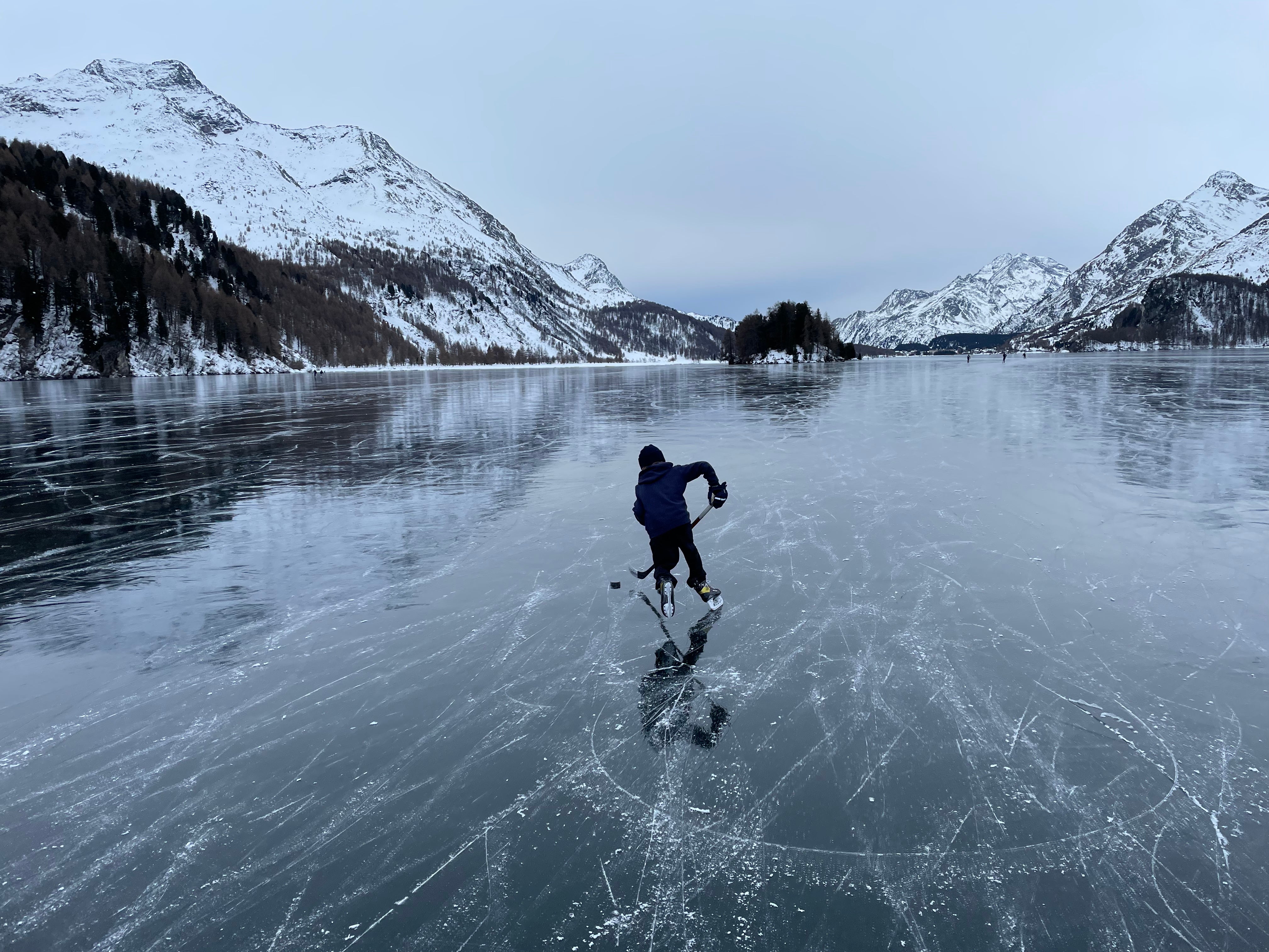 Chasing Ice: The Best Winter Hockey Destinations for Travel Enthusiasts