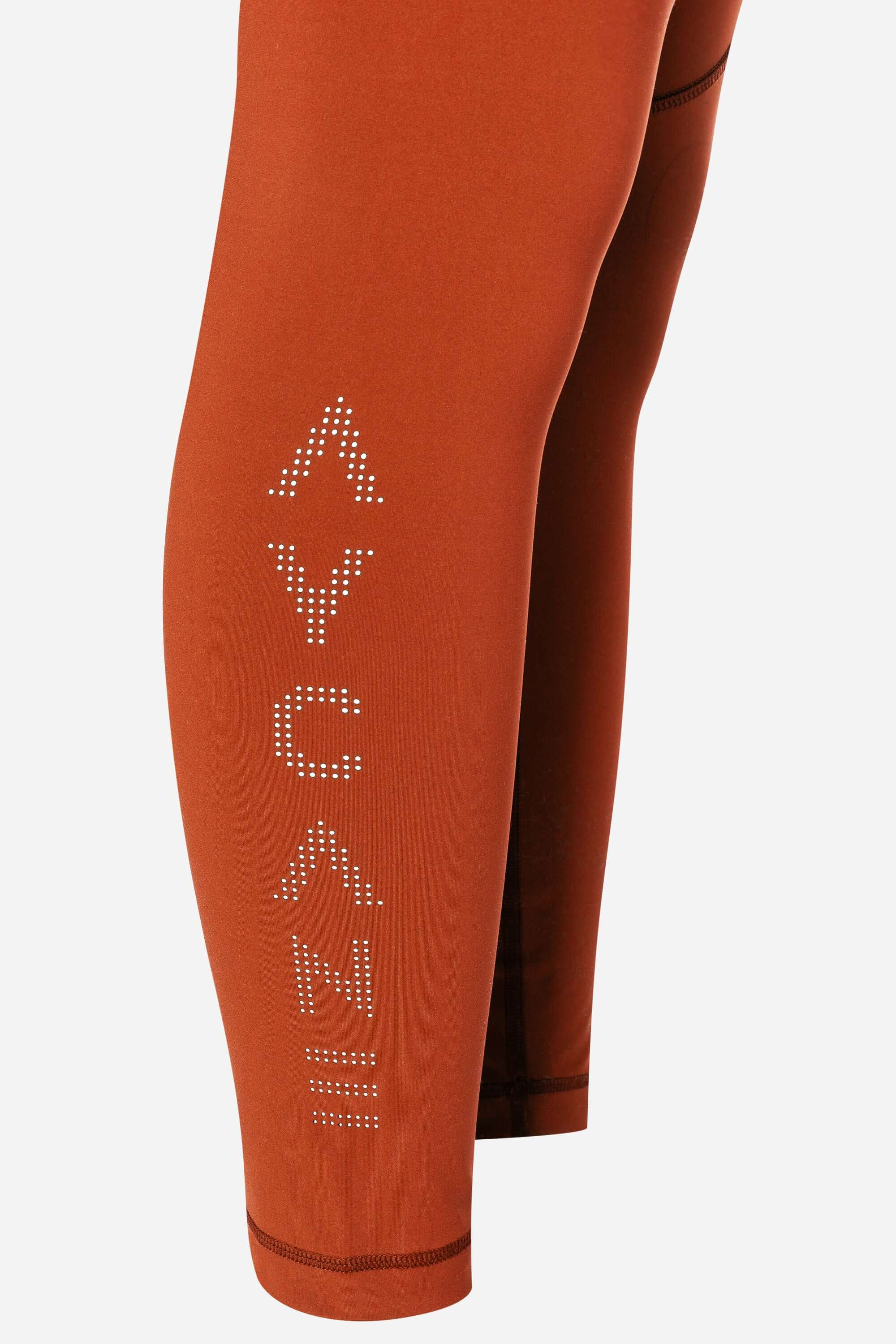 Workout leggings in red with laser cut logo